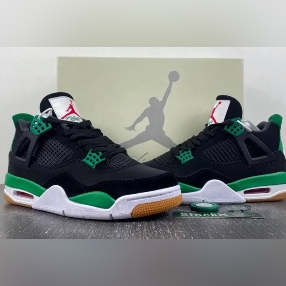 Air Jordan Retro IV